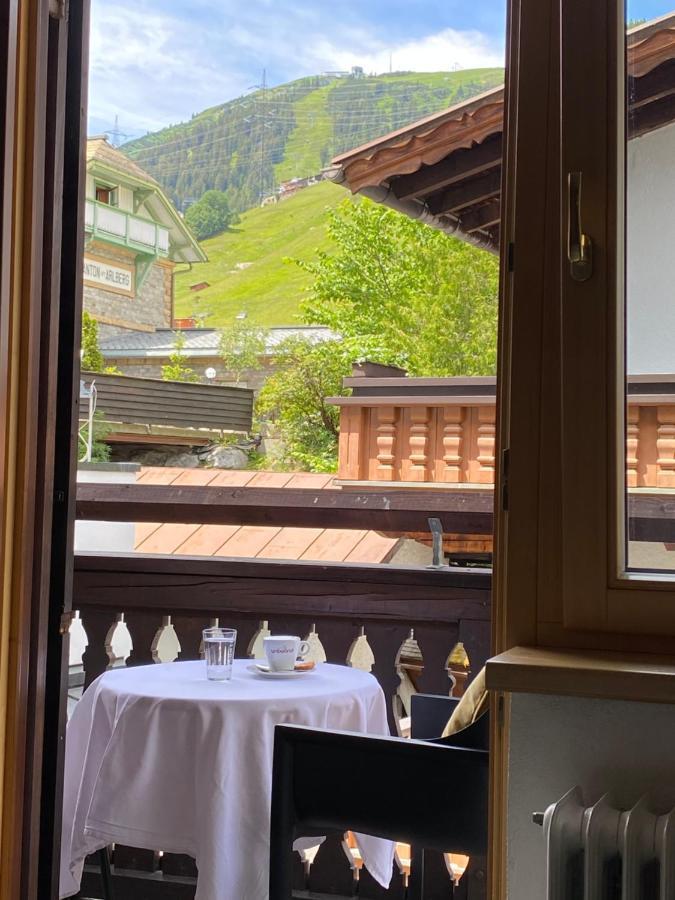 Cafe Schneider Appartments سانكت أنتون ام ارلبرغ المظهر الخارجي الصورة